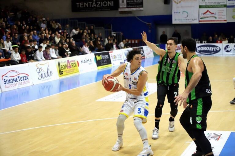 Basket, delicata sfida “spareggio” nella corsa ai playoff per la Infodrive Capo d’Orlando