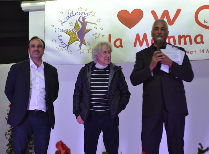 L'Onorevole Pino Galluzzo, l'artista Rocco Chinnici e il presentatore Francesco Anania