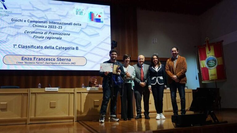 Giochi della Chimica 2023-Finali Regionali: il santagatese Enzo Francesco Sberna del “Liceo Sciascia Fermi” primo della categoria B