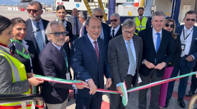 Palermo-Roma, volo inaugurale della compagnia Aeroitalia. Schifani: “Un altro punto a favore nella lotta al caro voli”