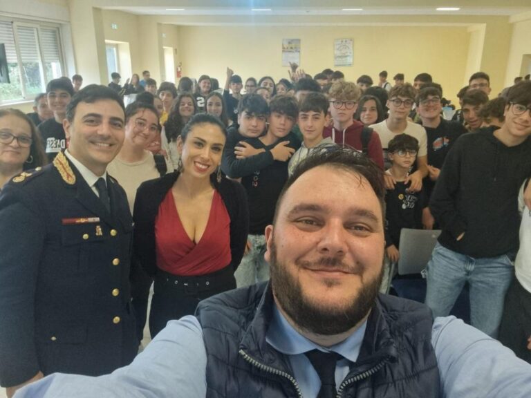 Sant’Agata Militello – ITIS Torricelli: studenti a confronto con la Polizia di Stato su bullismo e cyberbullismo