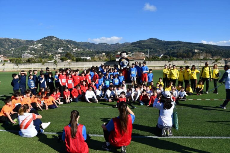 Capo d’Orlando: i campionati provinciali di staffetta esordienti al “Ciccino Micale” – VIDEO