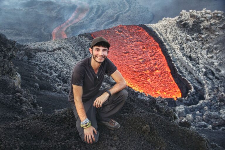 Naso, il geologo Giorgio Costa sul tetto della Sicilia: ‹‹L’Etna è casa mia›› – VIDEO