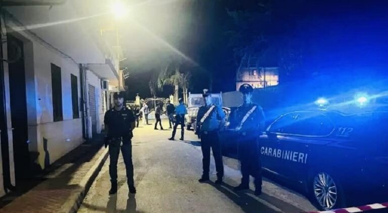 Orrore a Gela: uccide la madre e va a costituirsi in commissariato