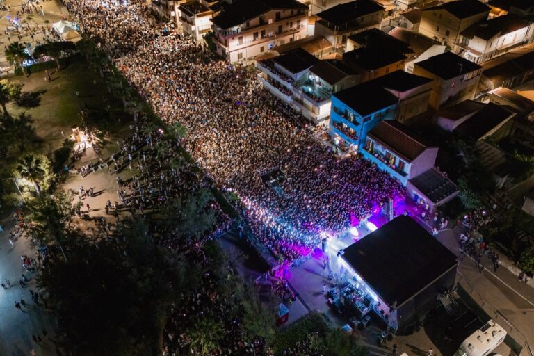 Torrenova – Presentato il cartellone estivo: Serena Brancale, Cabaret, Street Food in attesa di “Amunì” – VIDEO