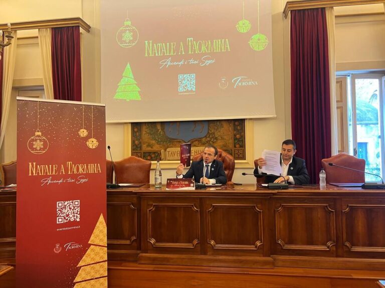 Taormina: il sindaco Cateno De Luca presenta il calendario delle manifestazioni natalizie