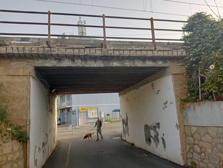Brolo: iniziati i lavori di manutenzione del sottopasso ferroviario all’incrocio tra via Carrubera e via Marina