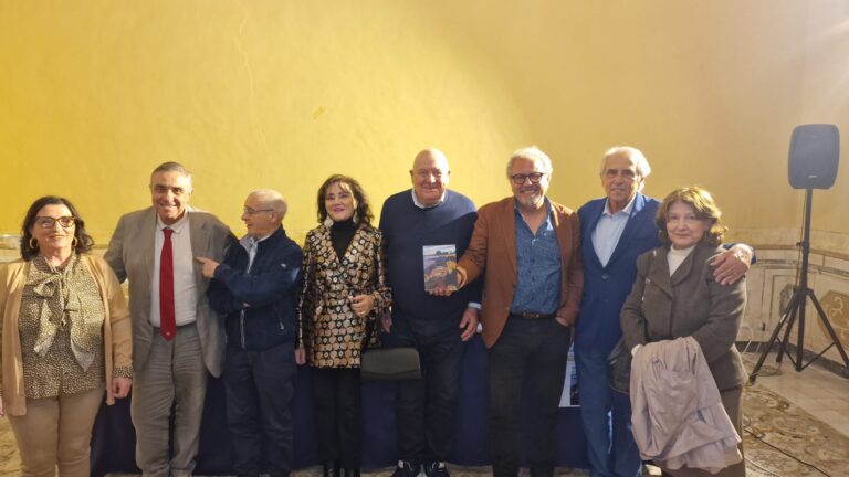 Milazzo: Il medico-scrittore calabrese Santo Gioffrè ha presentato il libro “Evasioni d’Amore”; evento organizzato dall’ Associazione culturale Teseo