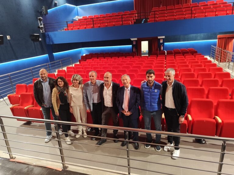 Brolo: “11 volte in scena”, la rassegna teatrale 2025/2026 nel nuovo cineteatro comunale