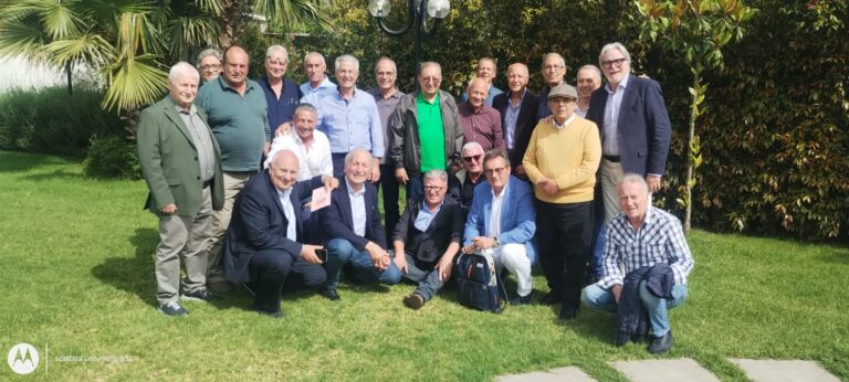 Milazzo – Riuniti dopo 50 anni i “ragazzi” della 5A Meccanica del 1975 – VIDEO
