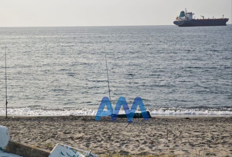 Uomo rinvenuto cadavere in spiaggia a Giammoro. Sul posto la Capitaneria di Porto