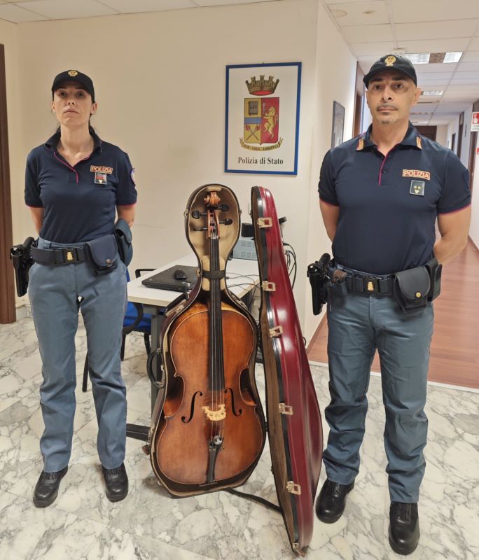 Catania: la polizia ha trovato un prezioso violoncello, rubato circa 18 anni fa