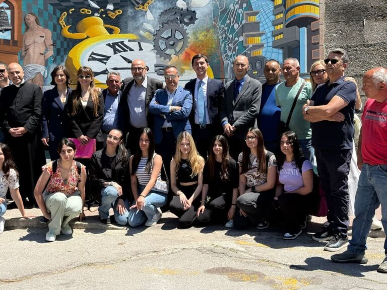 Tortorici – Inaugurato il murales “La Valle dell’Ingegno” realizzato dagli studenti del Liceo Lucio Piccolo