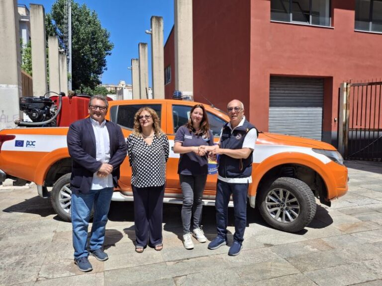 Protezione Civile: consegnati mezzi antincendio a Messina, Milazzo, Naso, Patti e Torregrotta