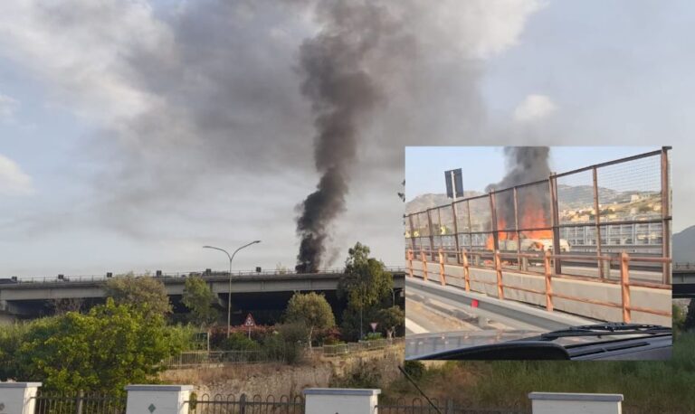 A20 – Auto prende a fuoco nei pressi del casello di Patti. Fortunatamente nessun ferito
