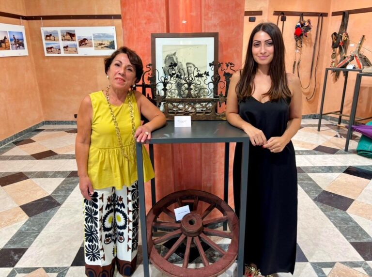Capo d’Orlando – La mostra dedicata a Don Ciccio, “L’ultimo Carrettiere” – VIDEO