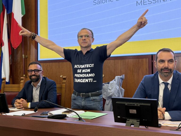 Messina: Cateno De Luca a ruota libera: “Scusateci se non prendiamo tangenti…”.