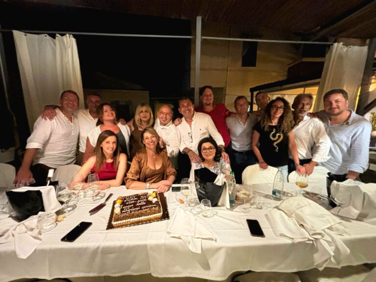 Sant’Agata di Militello – Dopo 30 anni si riunisce la V A del Liceo Scientifico “E. Fermi”