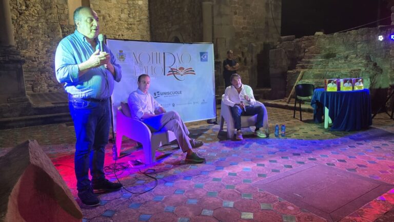Ficarra – Sigfrido Ranucci presenta La Scelta: «Il giornalismo è un atto d’amore per la libertà»