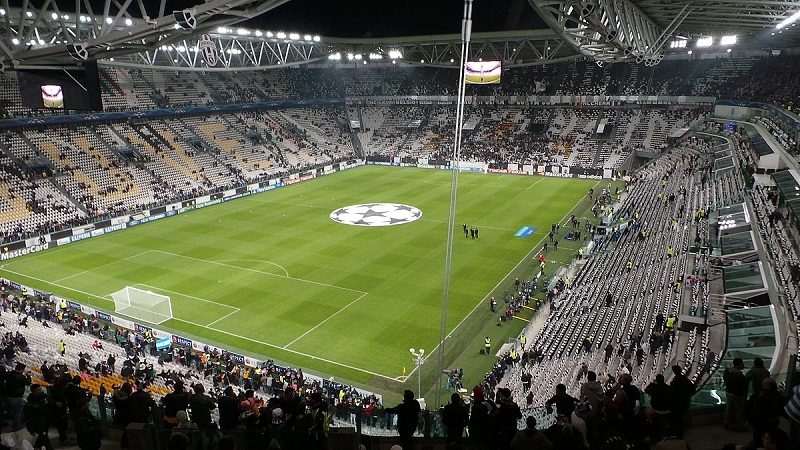 1200px-Juventus_v_Real_Madrid,_Champions_League,_Stadium,_Turin,_2013