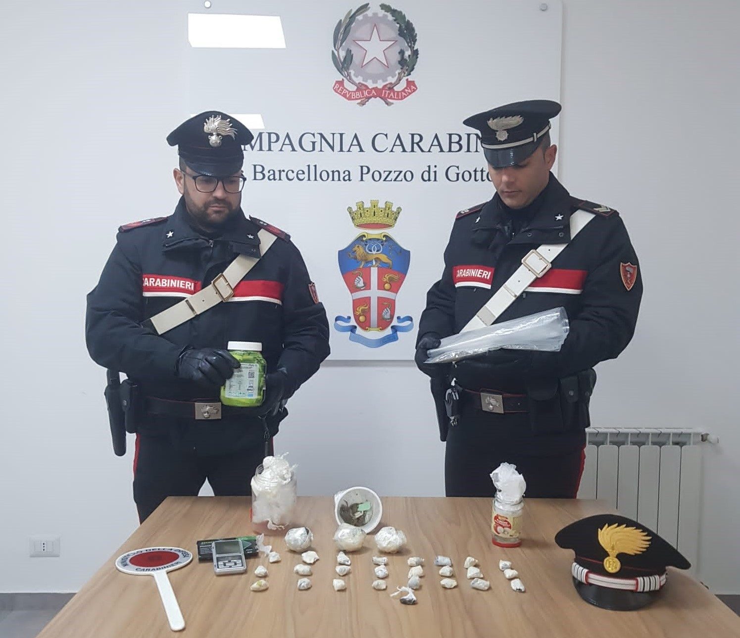 CC Barcellona P.G. sequestro droga