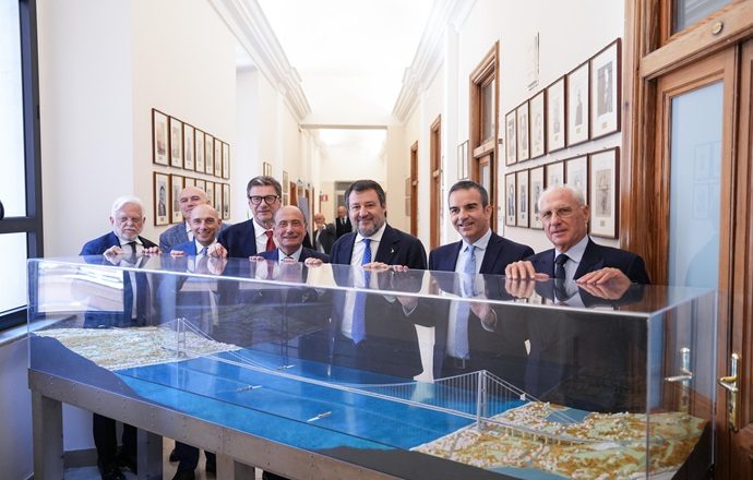 Firma Accordo di programma su ponte sullo Stratto