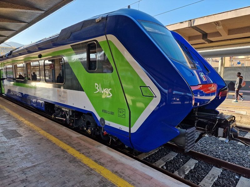 Il Blues alla stazione di Palermo Centrale