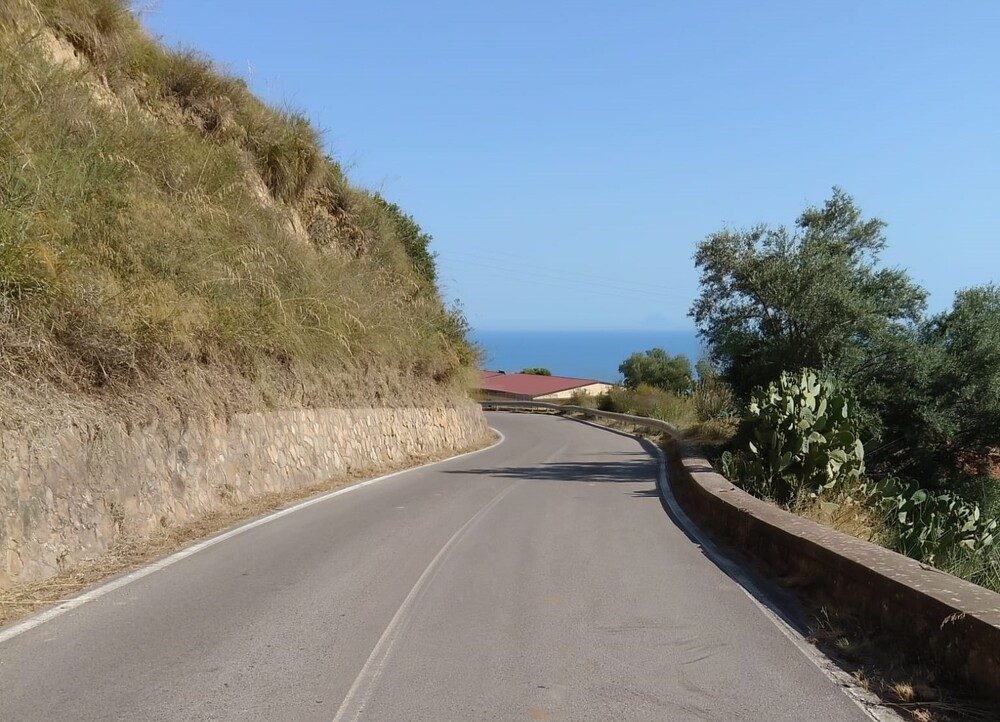 Interventi lungo la s.p. 169 bis Letto Santo (3)