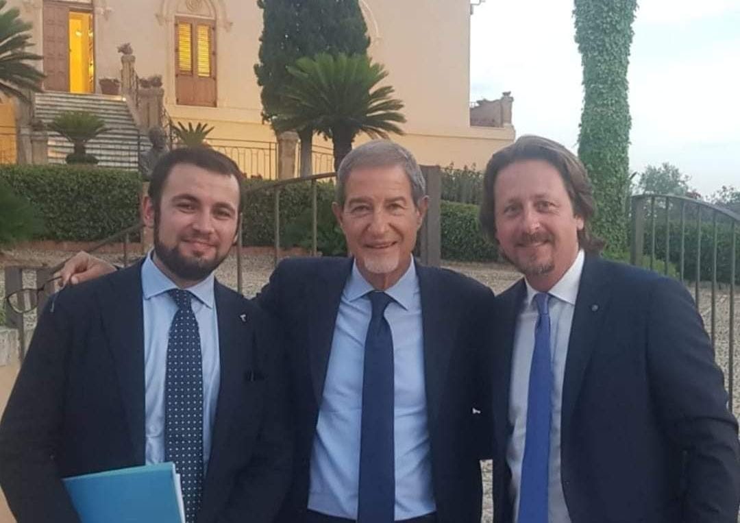 Presidente Musumeci insieme all'assessore Messina e al commissario Cardillo
