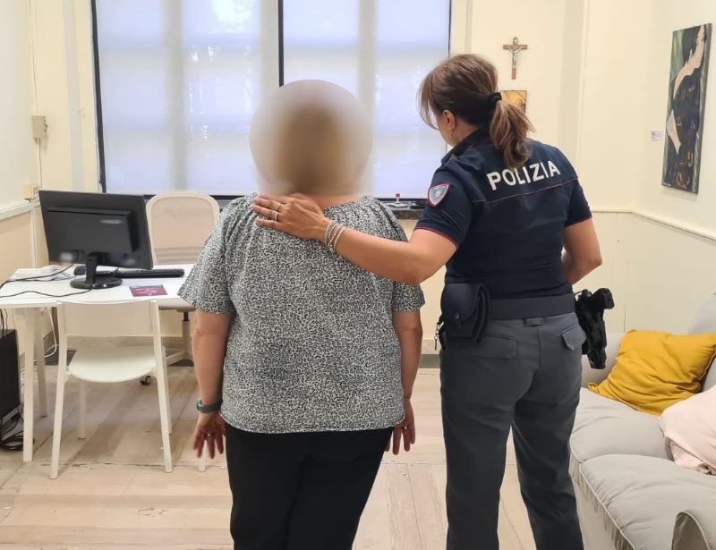 TRUFFA UNA PENSIONATA PER RUBARLE 1.400 EURO PLURIPREGIUDICATO MESSINESE INDIVIDUATO E DENUNCIATO DALLA POLIZIA DI STATO (2)
