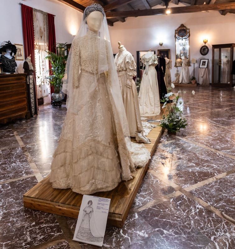 Un abito del museo del costume e della moda siciliana