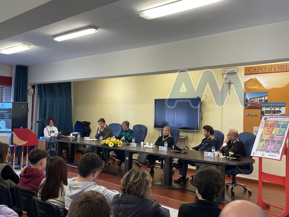 incontro legalità liceo piccolo 23.02.2023