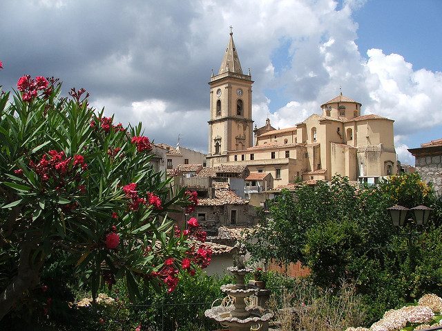 Il borgo di Novara di Sicilia